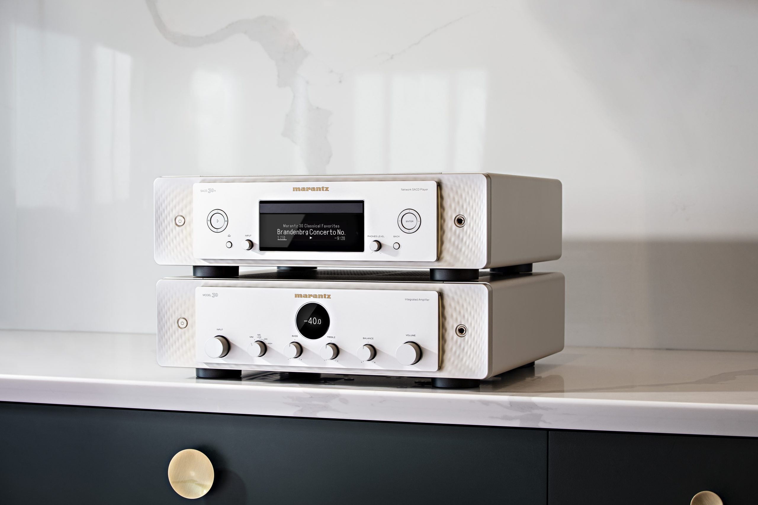 Marantz MODEL 30 amplifier and SACD 30n player in a living room